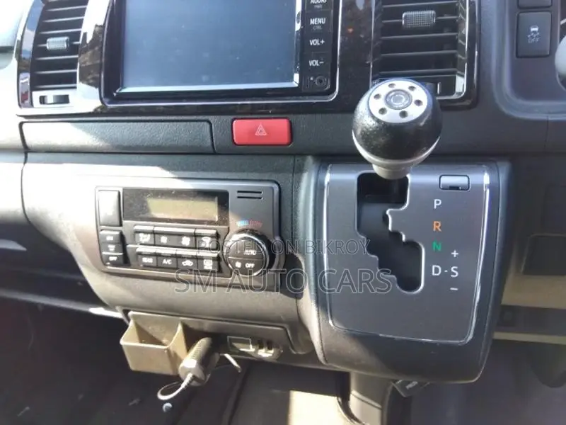 Toyota Hiace Super GL Dark Prime 2 2020