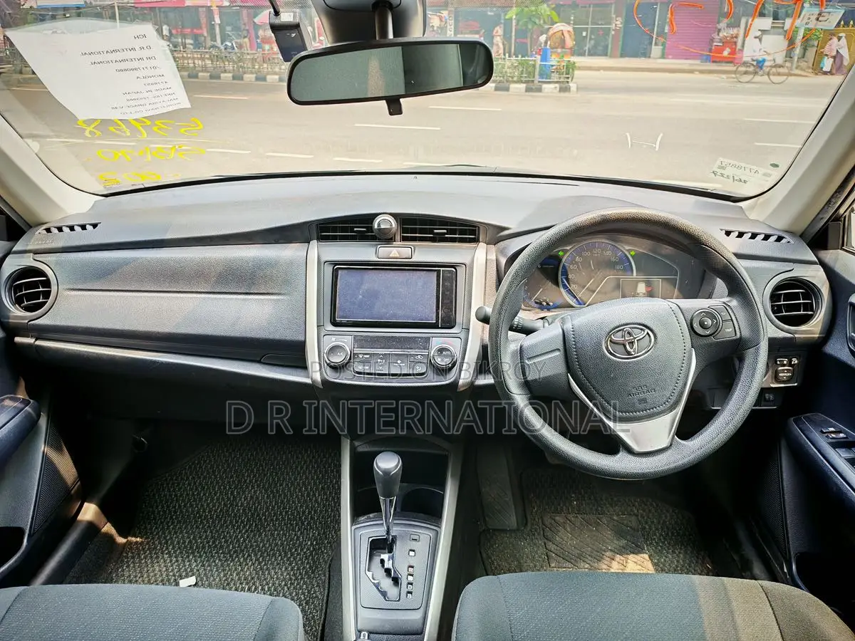 Toyota Fielder 2022