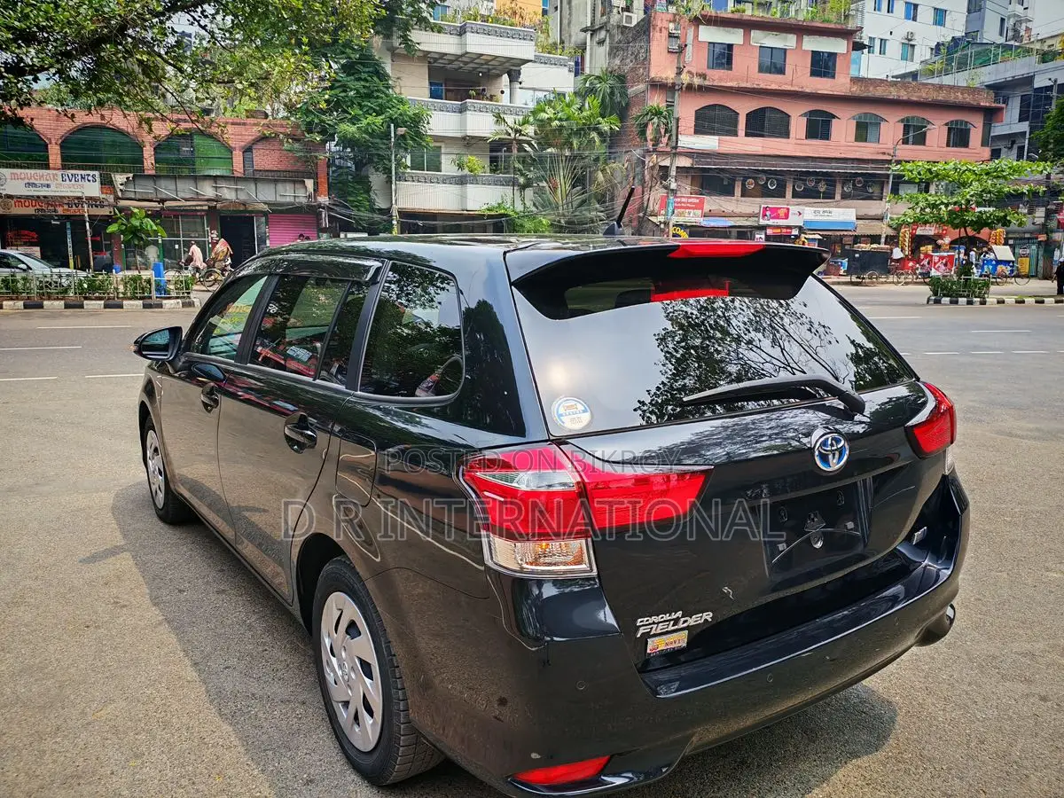 Toyota Fielder 2022