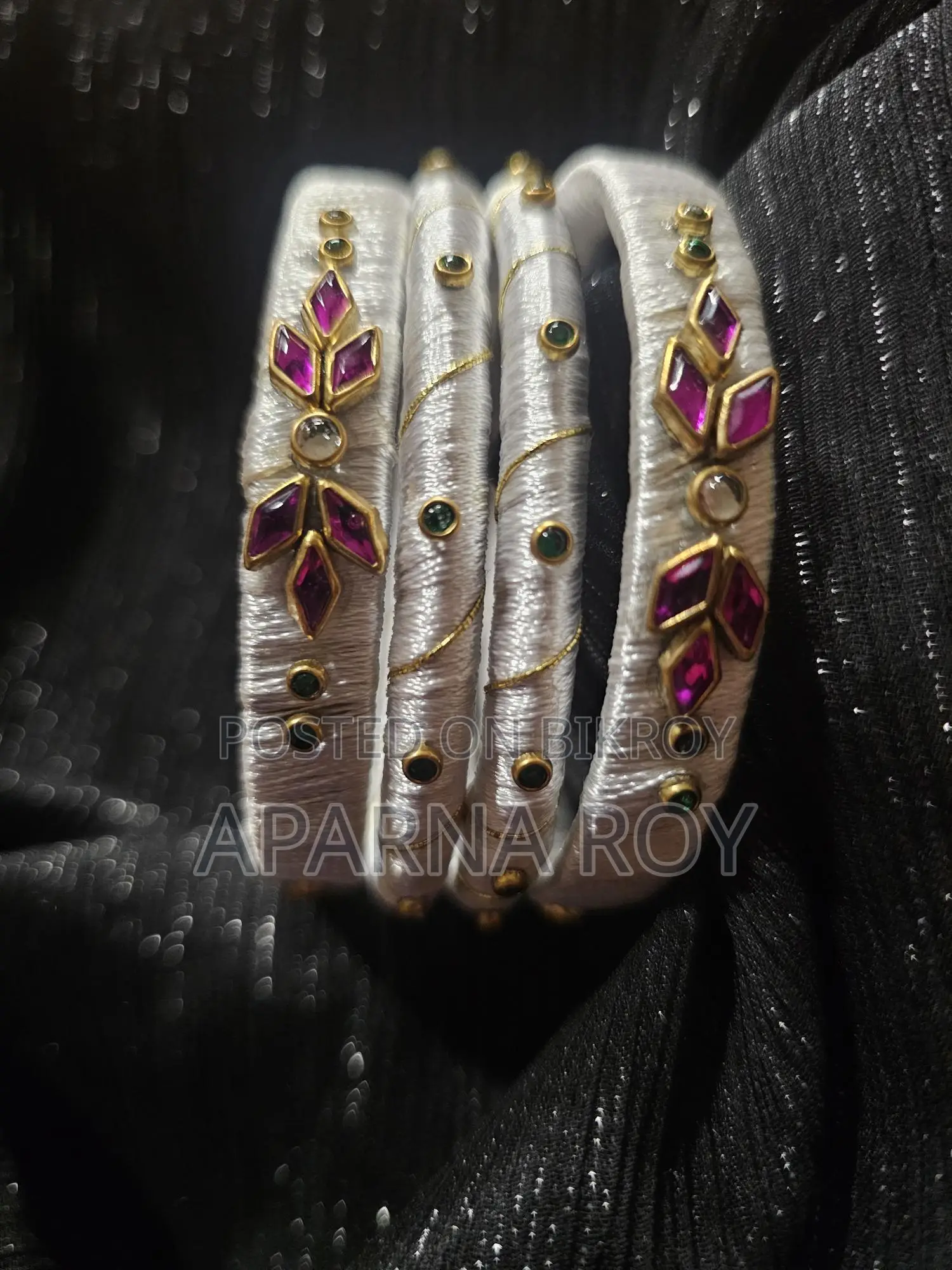 হ্যান্ডমেড চুড়ি