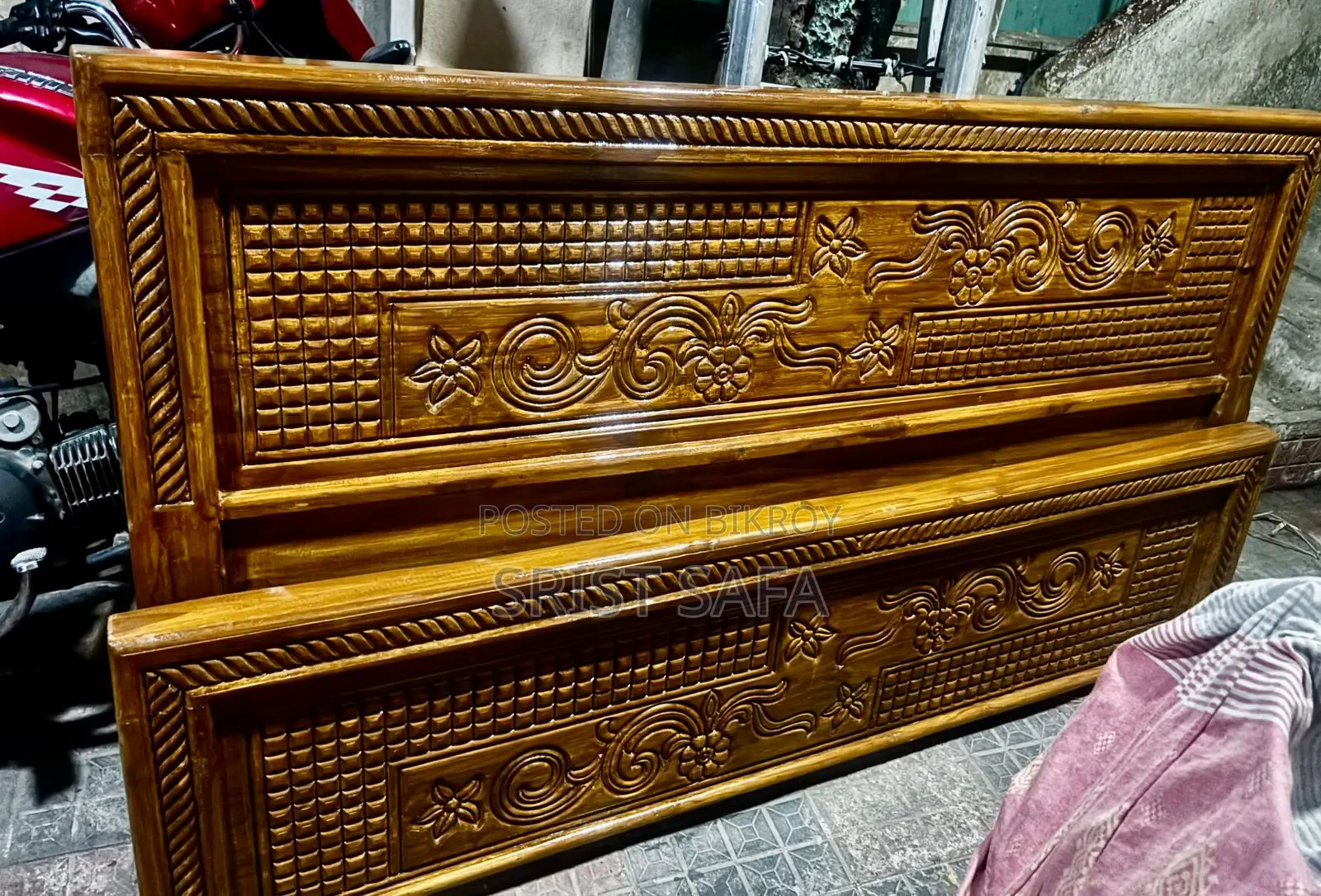 6/7 Teak Wood Full Box Bed, Used for 1 Month, Like New