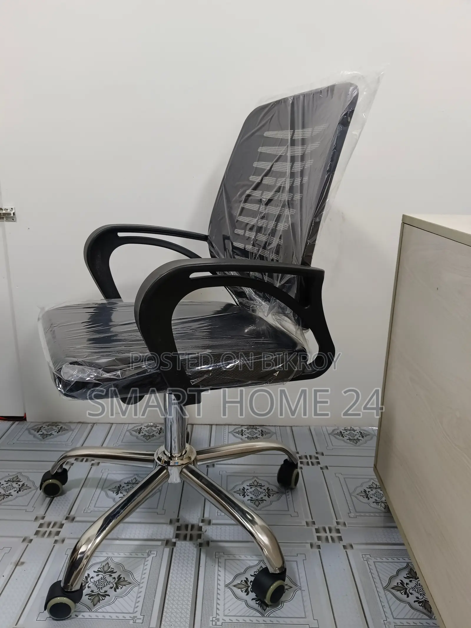 Office Chair – Smart Design with Comfortable & Durable Build