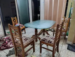 ডাইনিং টেবিল ভালো কন্ডিশন