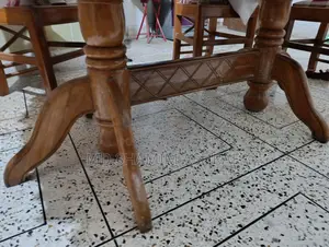 ডাইনিং টেবিল ভালো কন্ডিশন
