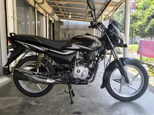 Bajaj Platina 100 2025