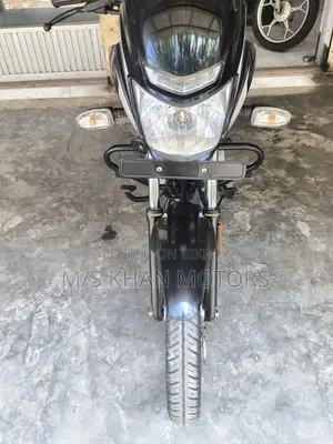 Bajaj Platina 100 2025