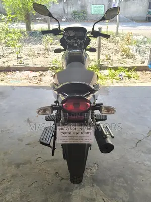 Bajaj Platina 100 2025
