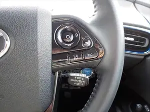 Toyota Prius S-T-S Pack. 2021