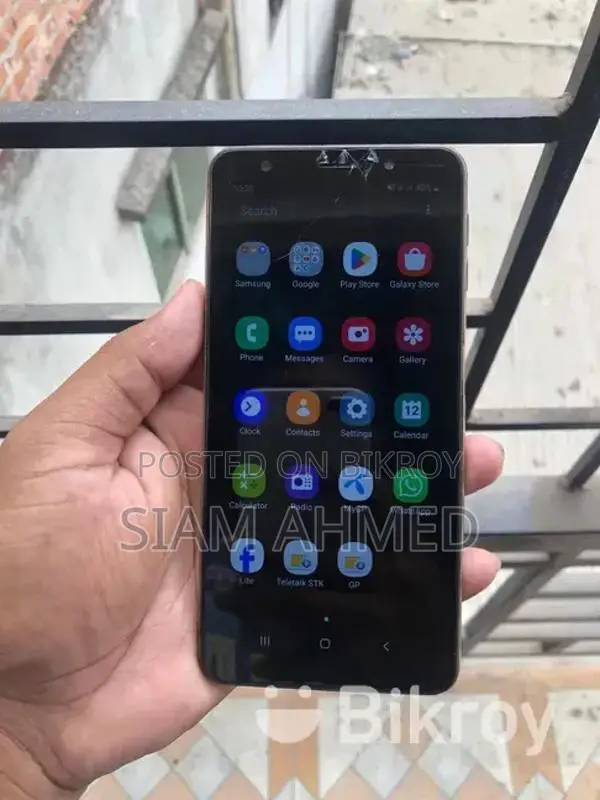 Samsung Galaxy A7 (Used)