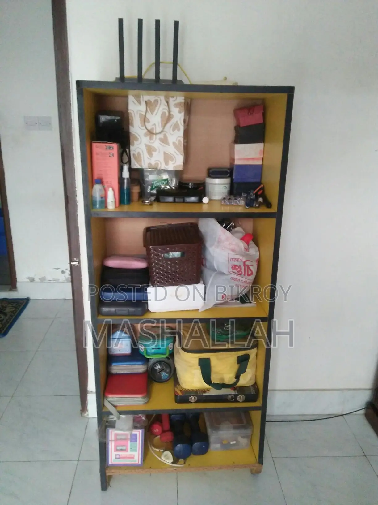 Bookshelf