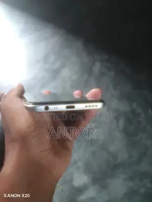 Realme 8 8-128 (Used)