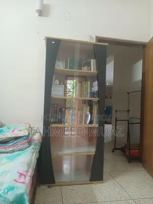ওটোবি থেকে বুকশেলফ