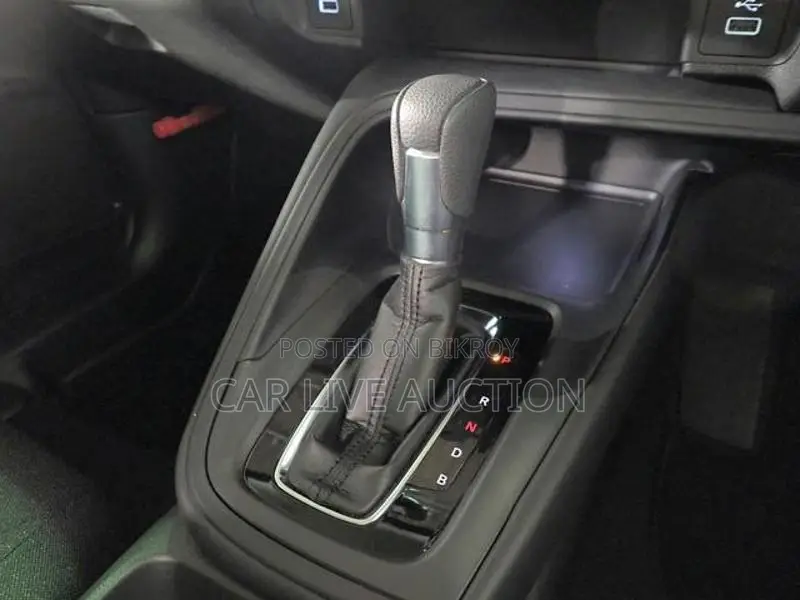Honda Vezel Hybrid X package 2021