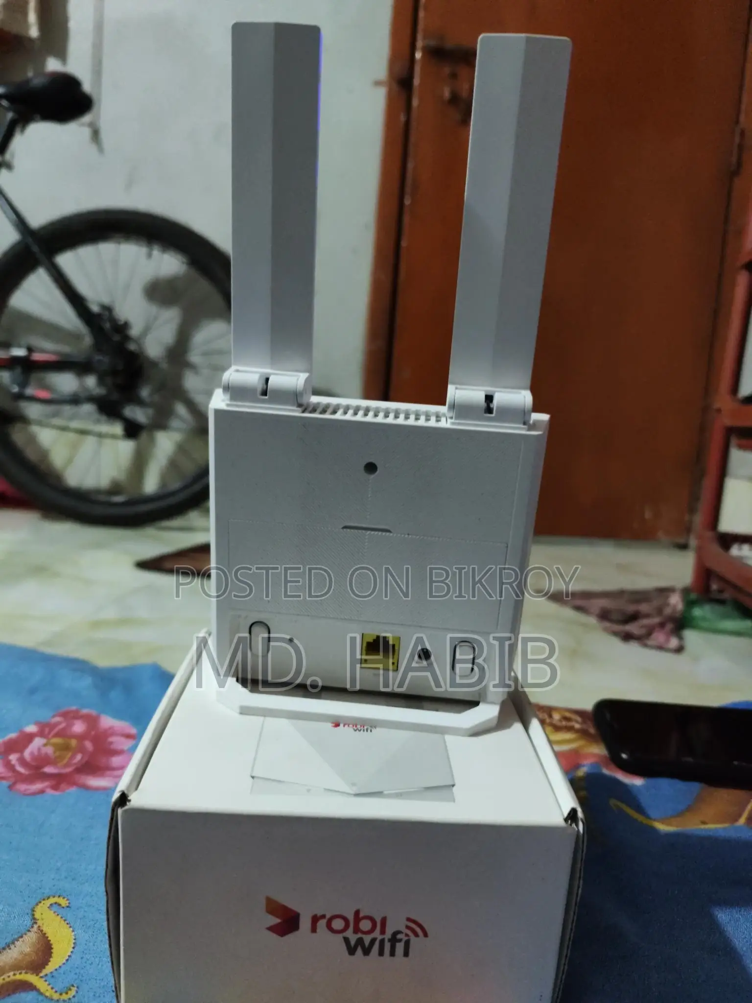 Second-hand router used for two months, comes with 8 months warranty