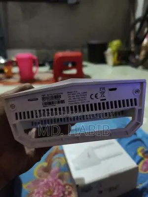 Second-hand router used for two months, comes with 8 months warranty