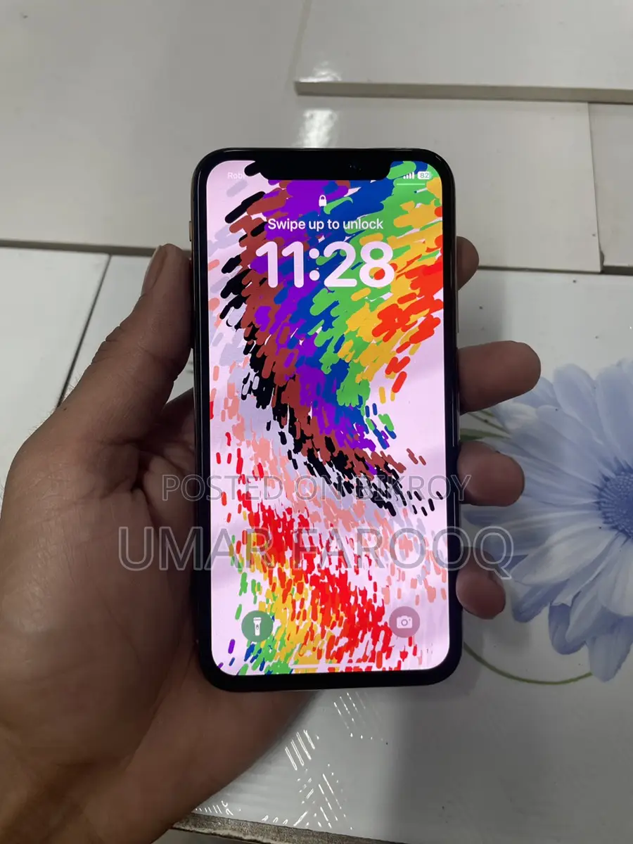 Apple iPhone XS 256gb 72% battery (Used)