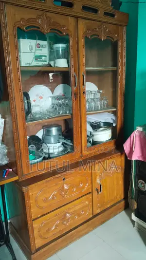 সেগুন কাঠের শোকেস