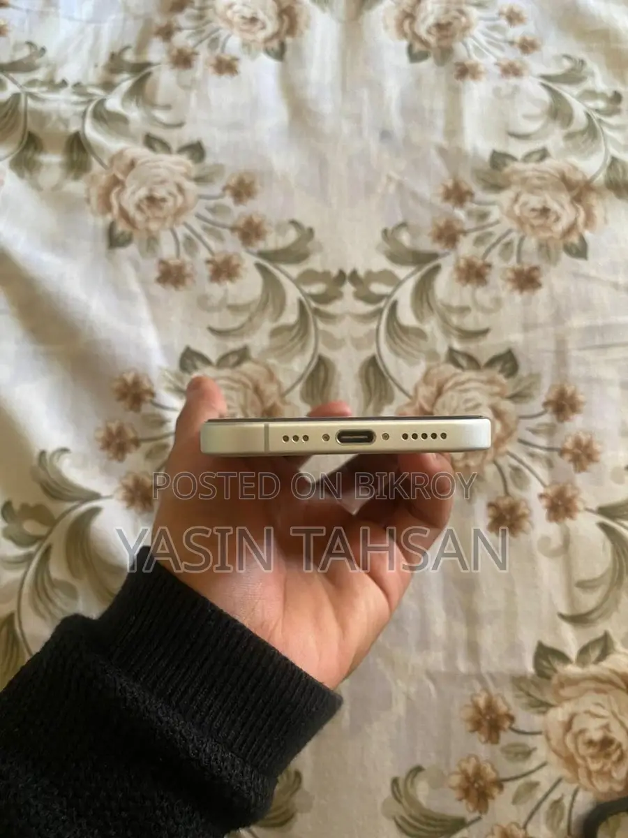 Apple iPhone 16 128 GB (Used)