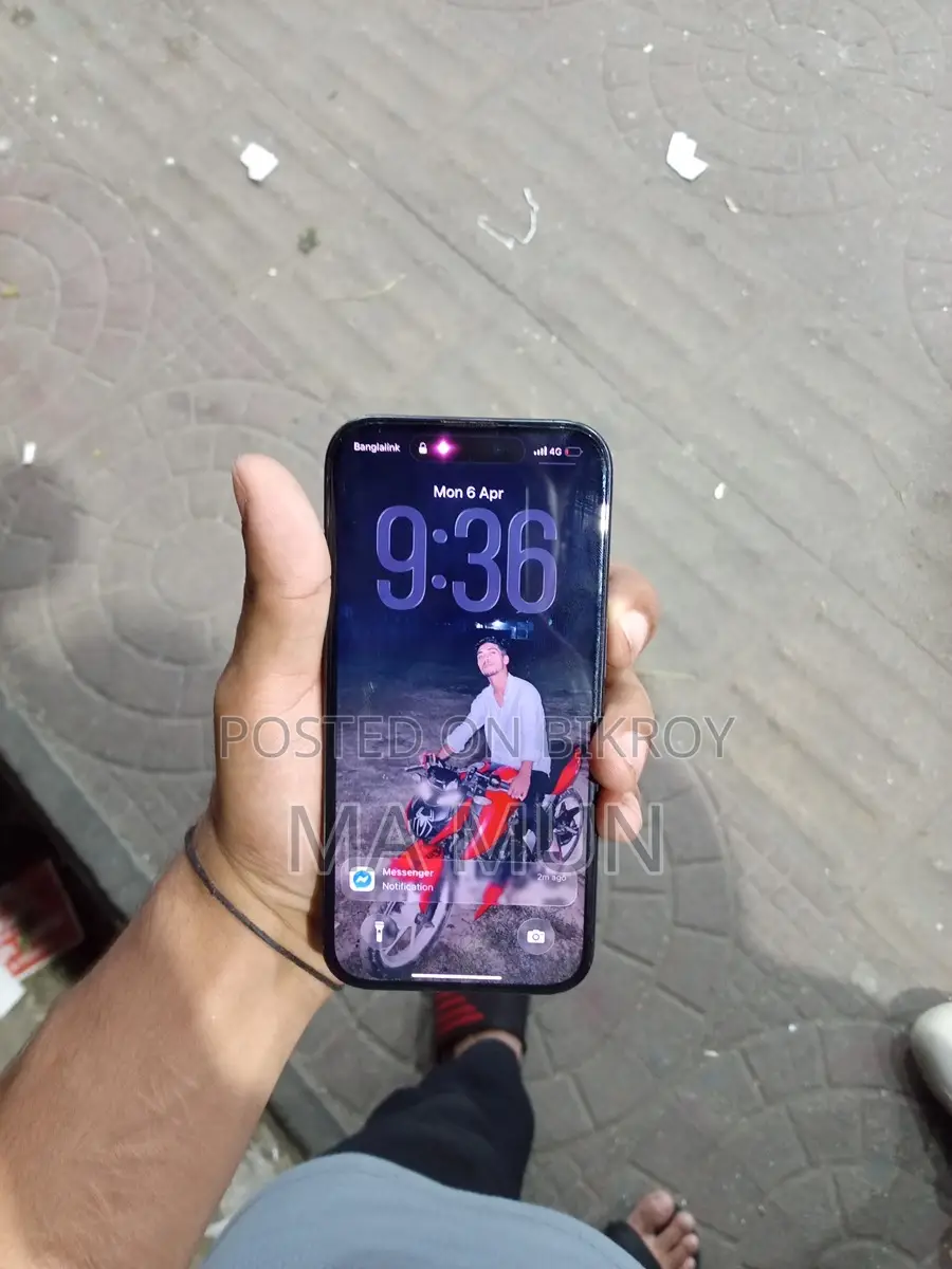 Apple iPhone 15 Pro (Used)