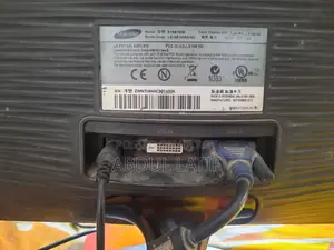 Samsung S19B150B Monitor হালকা গ্রিন লাইন