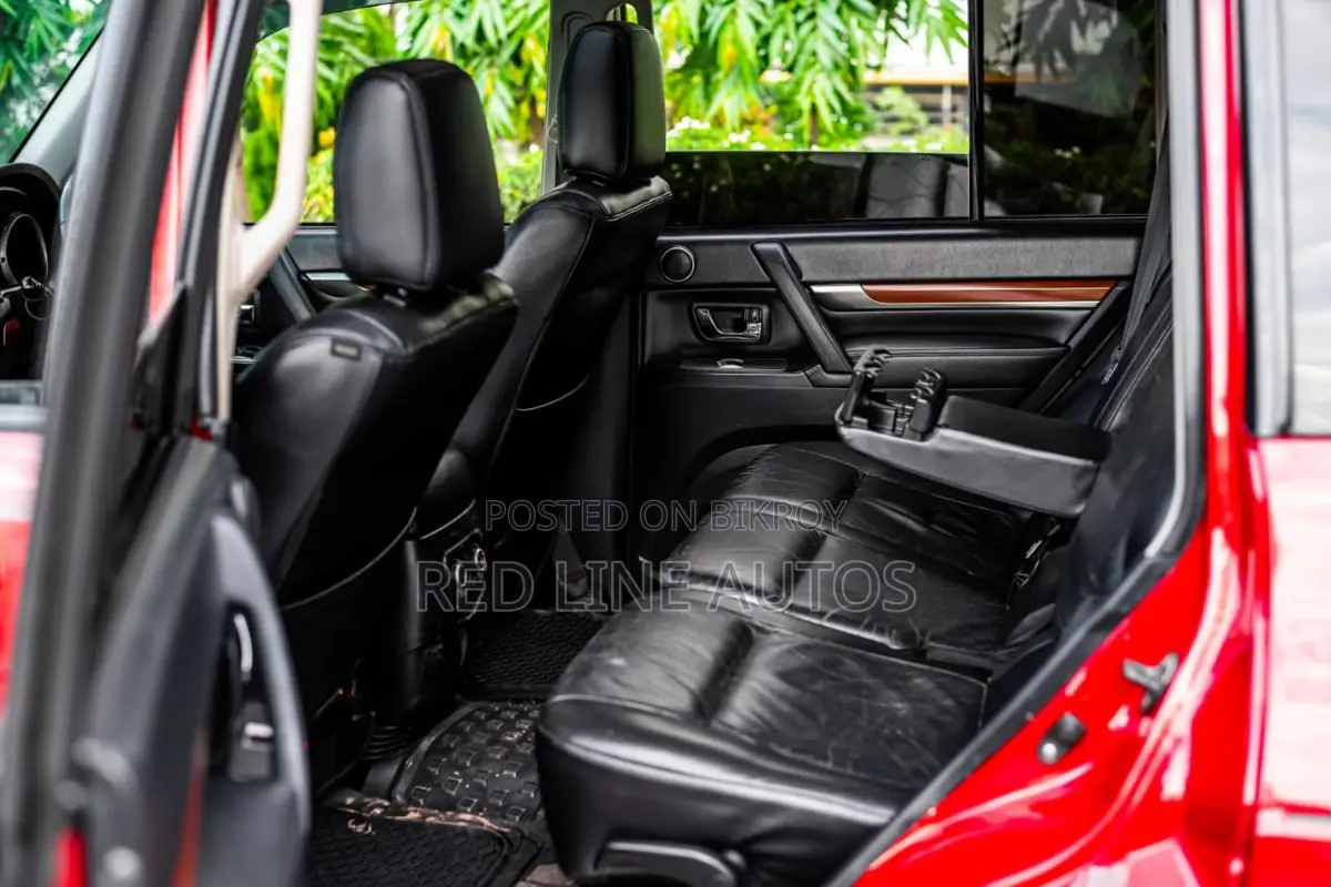 Mitsubishi Pajero V93 2008