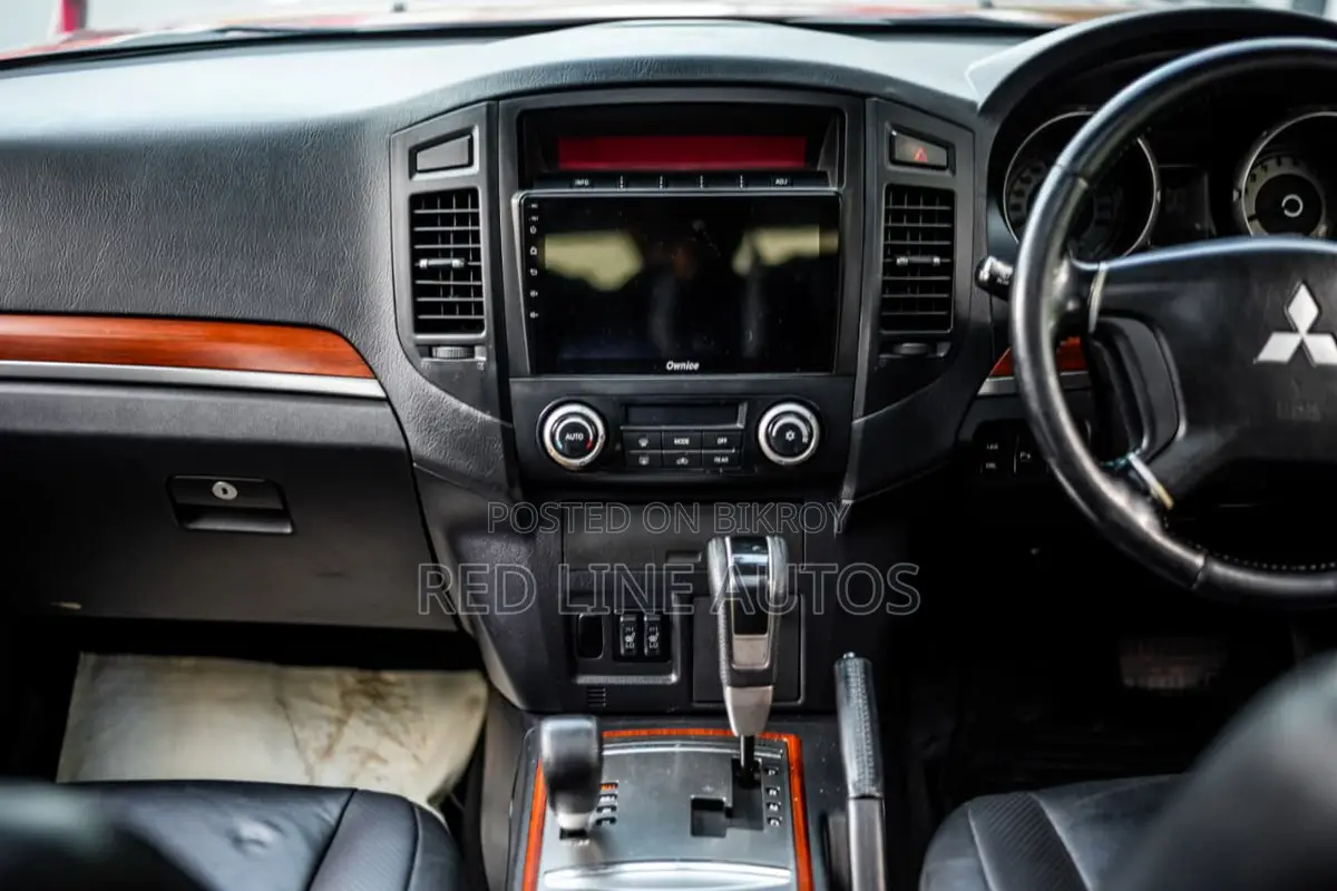 Mitsubishi Pajero V93 2008