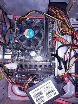 Desktop Computer MSI Model 16GB Intel Core I5 HDD 256GB