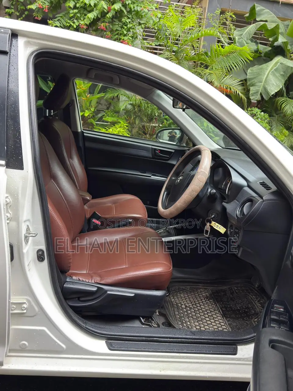 Toyota Axio Fielder 2014