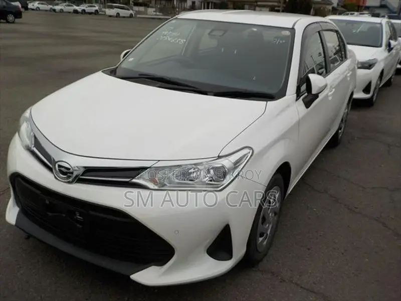 Toyota Axio Non Hybrid EX White 2021
