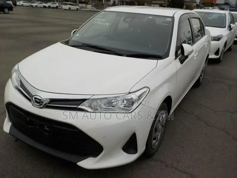 Toyota Axio Non Hybrid EX White 2021