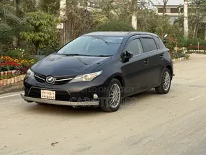 Toyota Auris 2013