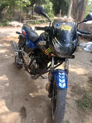 Bajaj Pulsar 150 . 2014