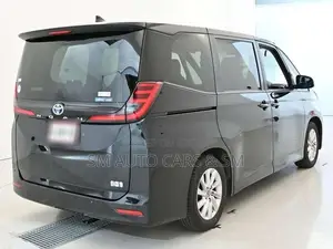 Toyota Noah Hybrid G Black New 2022