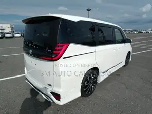 Toyota Noah Hybrid SZ Pearl New 2022