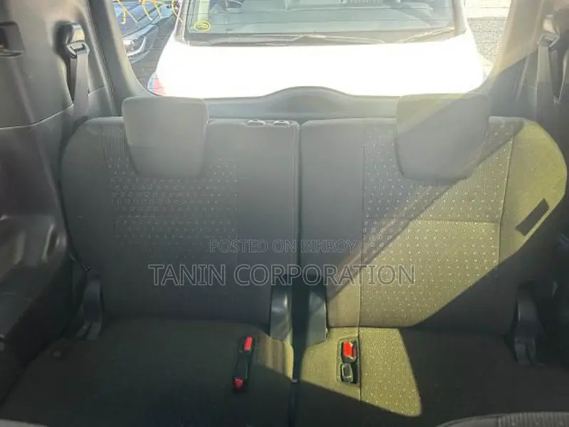 Toyota Noah Hybrid G 2 Door Power 2020