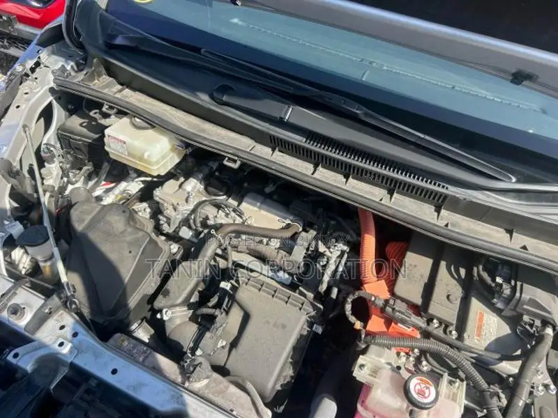 Toyota Noah Hybrid G 2 Door Power 2020