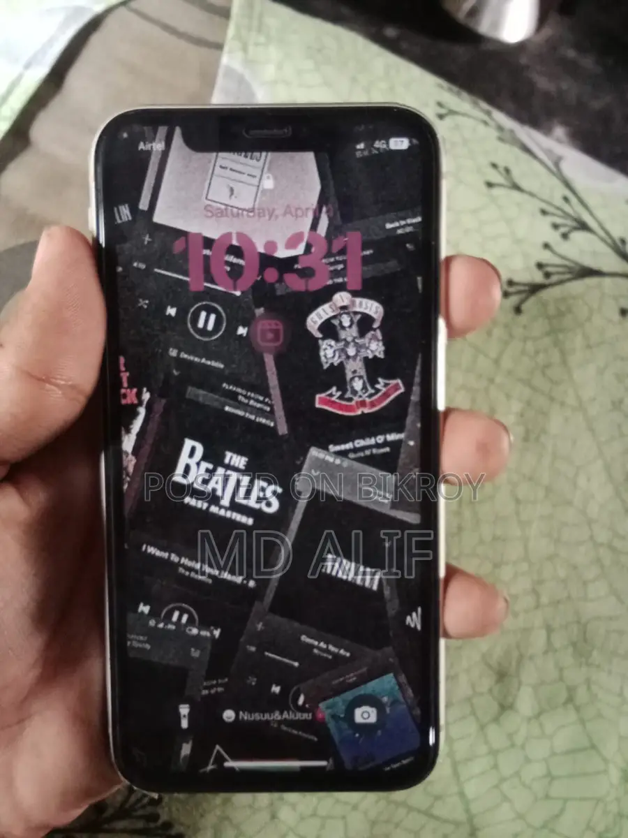 Apple iPhone 11 (Used)