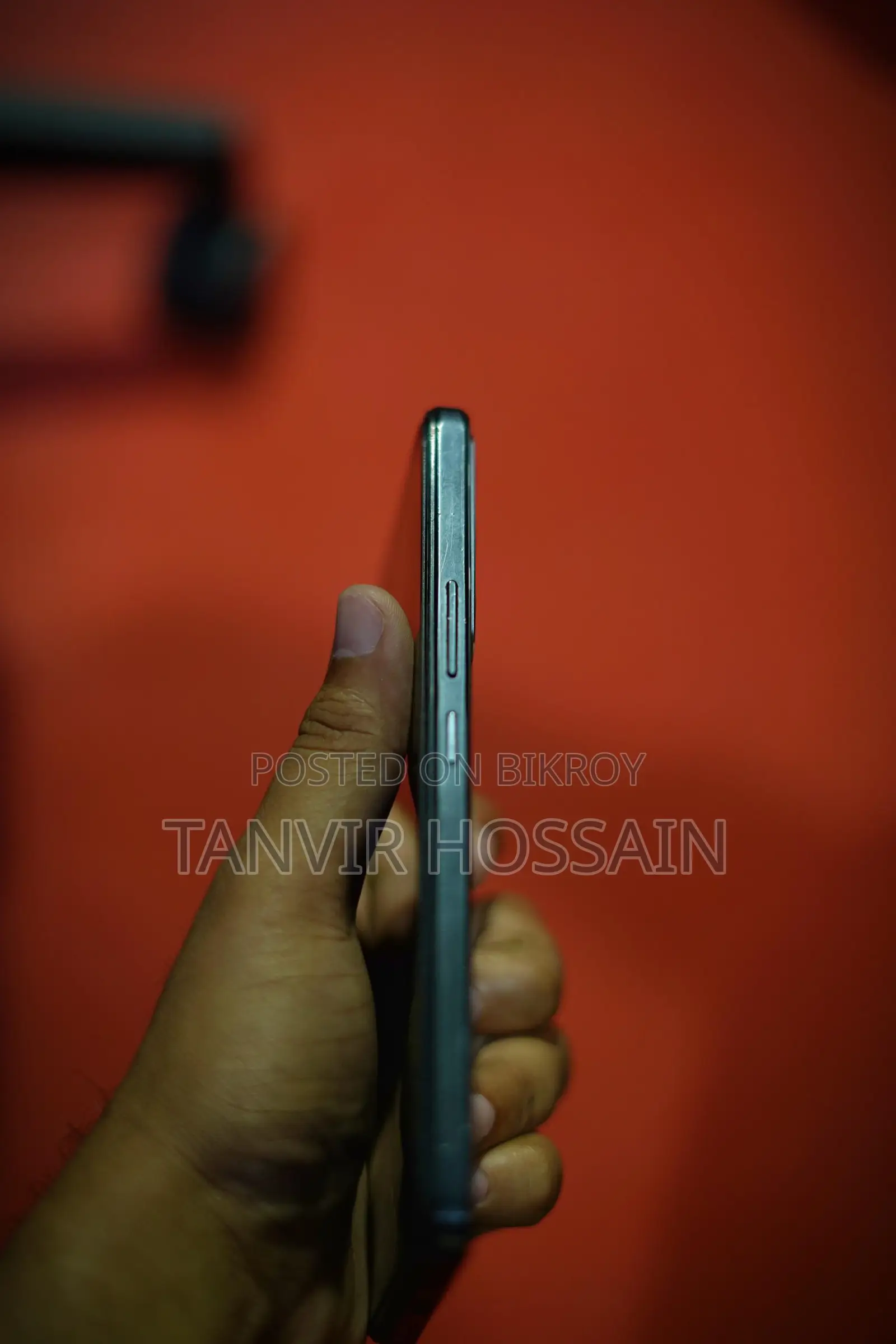 Vivo V27e . (Used)