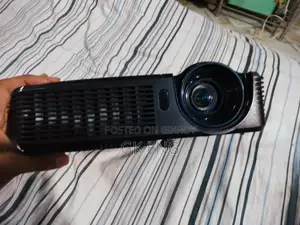 Optoma Es550 Dlp Projector 300"