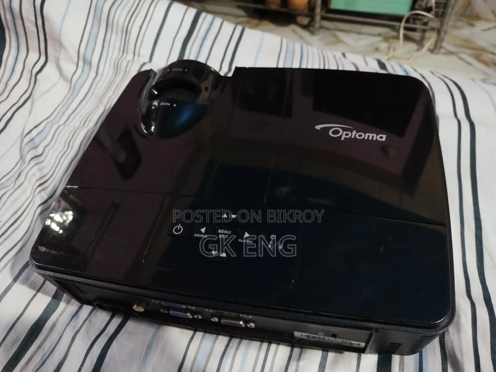 Optoma ES550 DLP Projector 300"