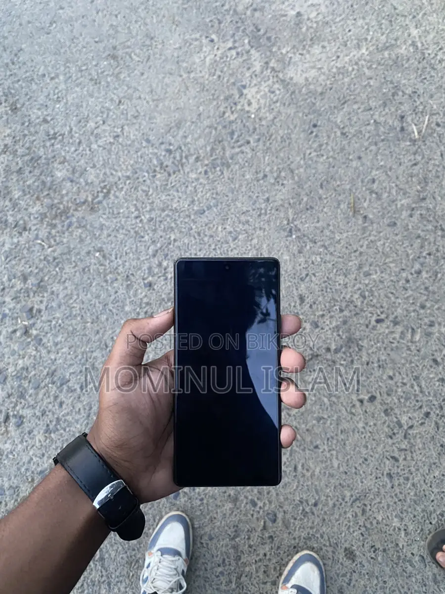 Google Pixel 6 8/128 (Used)