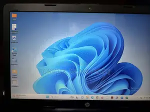 HP Laptop, Core i3,7th gen,SSD 256GB,Hdd 1TB,15.6" Display, 2h battery-r
