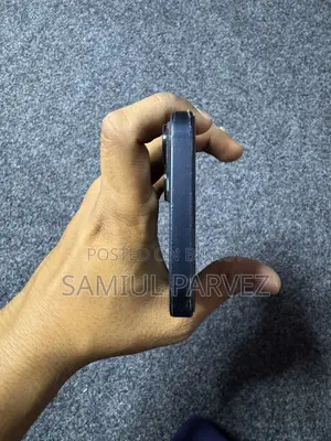 Apple iPhone 13 (Used)