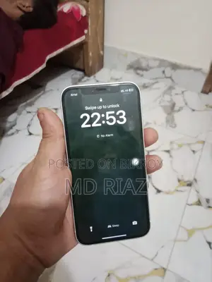 Apple iPhone 12 (Used)