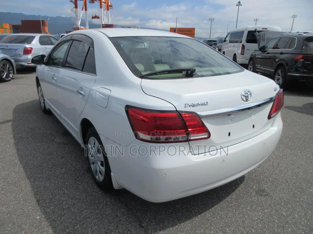 Toyota Premio F-EX 4.5 2020