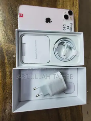 Apple iPhone 13 (Used)