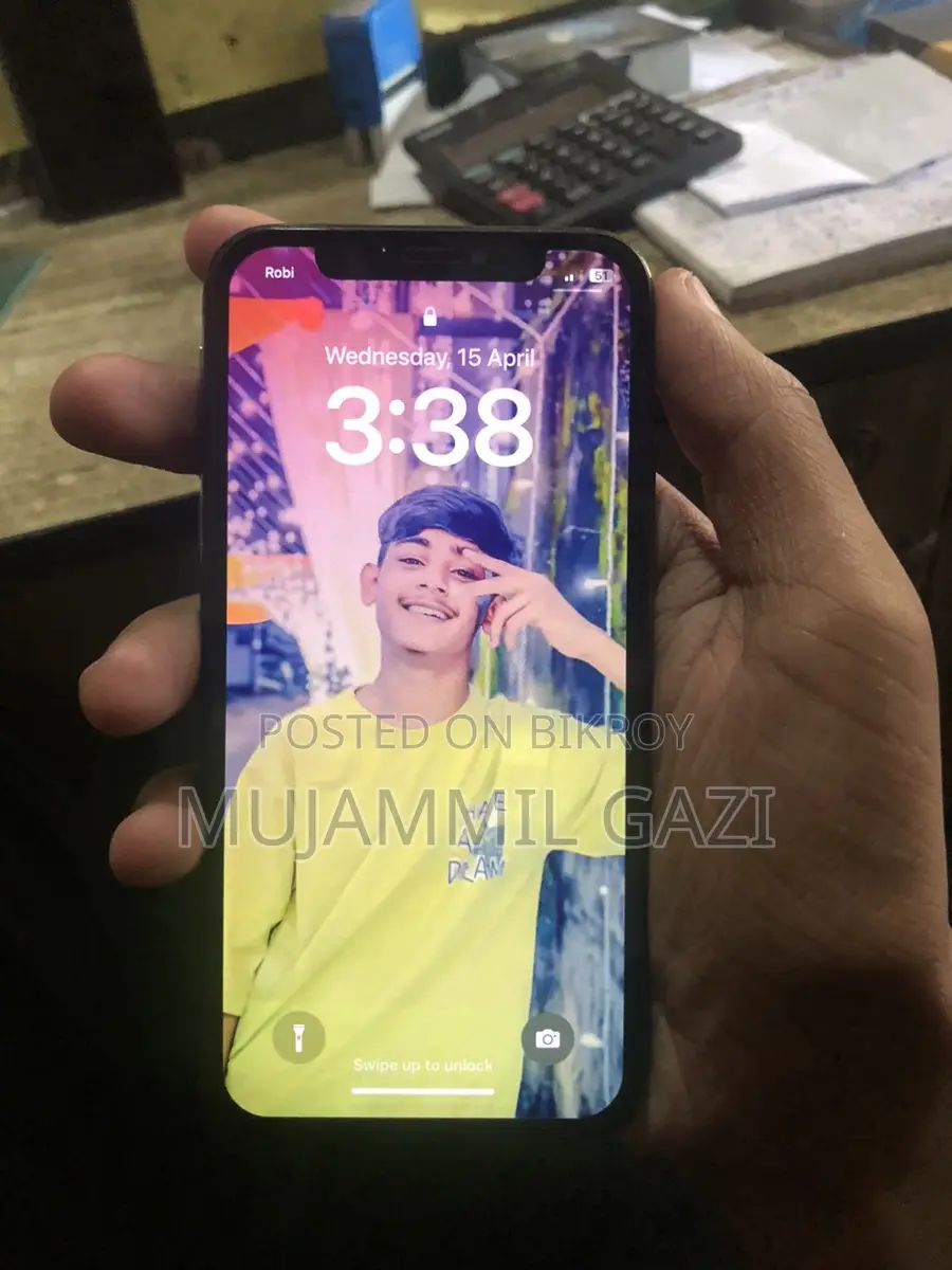 Apple iPhone X (Used)