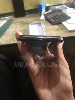 Apple iPhone X (Used)