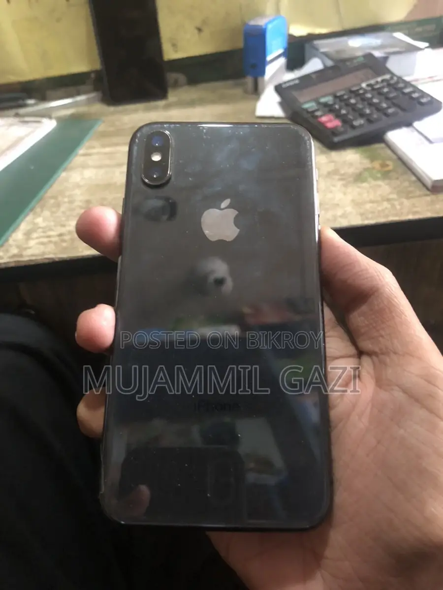 Apple iPhone X (Used)