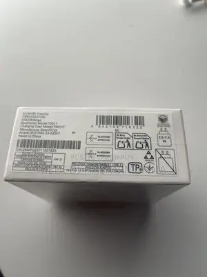 Huawei Free Clip/ Airpods (Brand New)